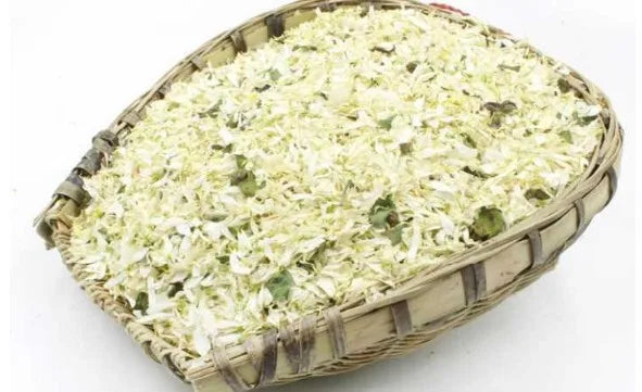 100% Natural Dried Flowers White Chrysanthemum Petals in a woven basket for decoration purposes.